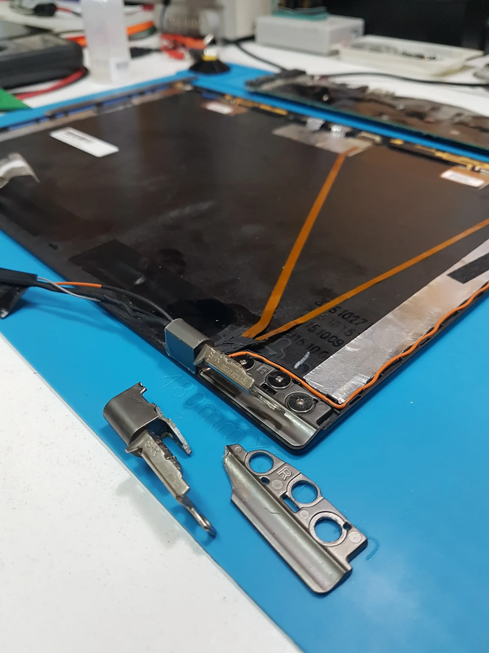 bisagra rota notebook