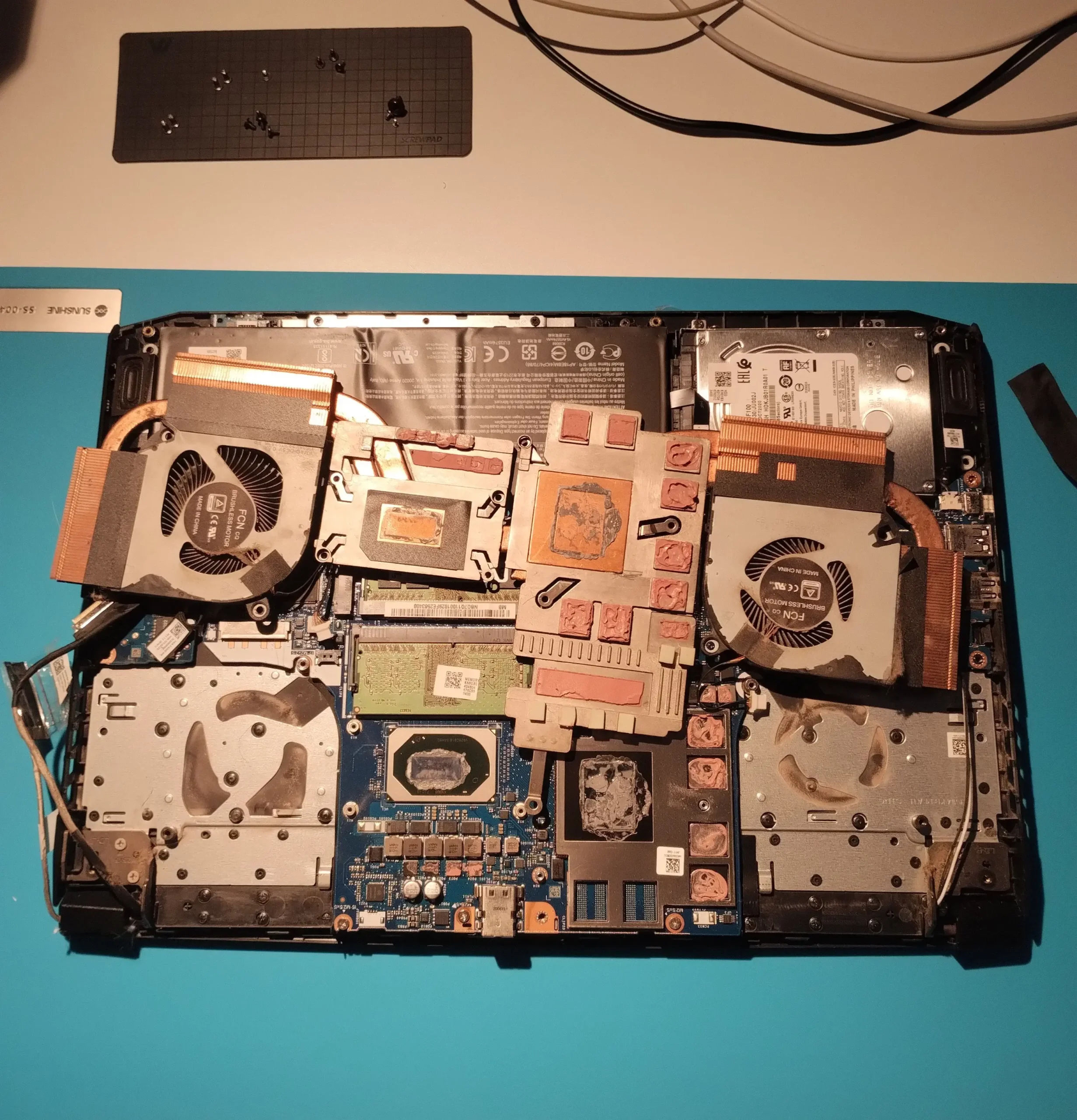 pad termicos notebook gamer en mal estado