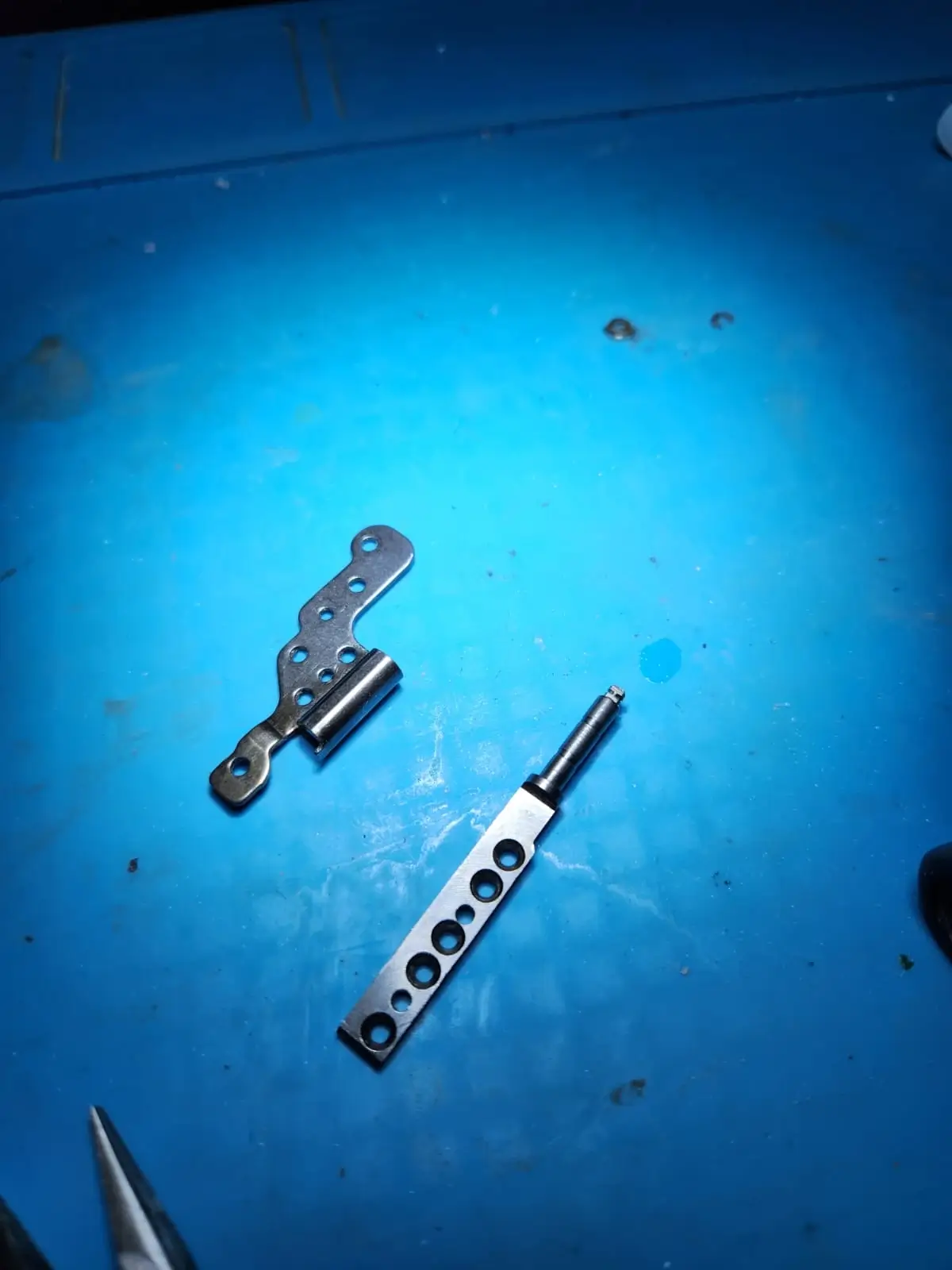 bisagra notebook a reparar