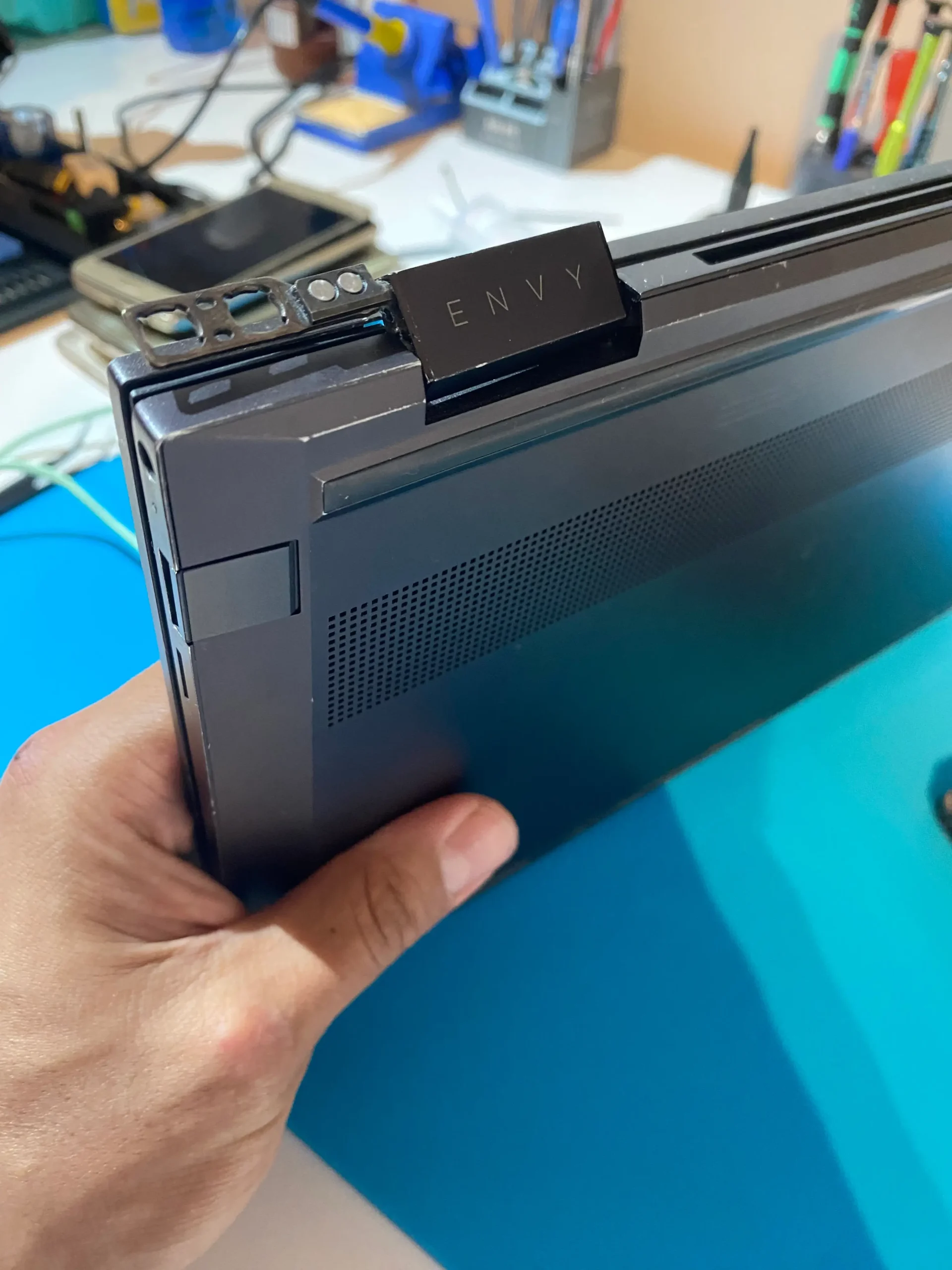 bisagra rota notebook hp envy