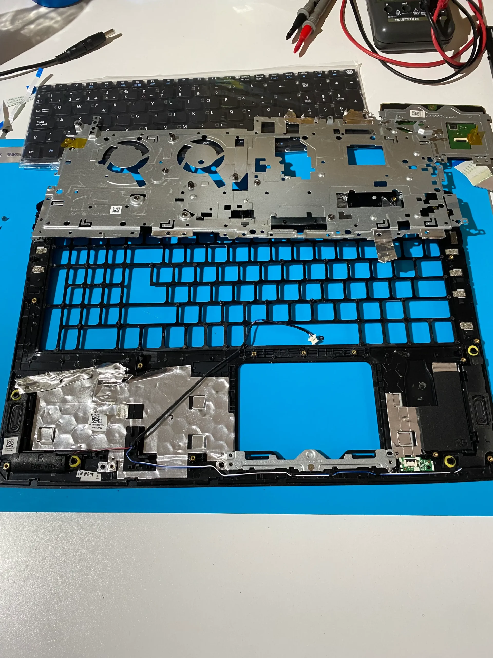 cambio de teclado notebook dificil