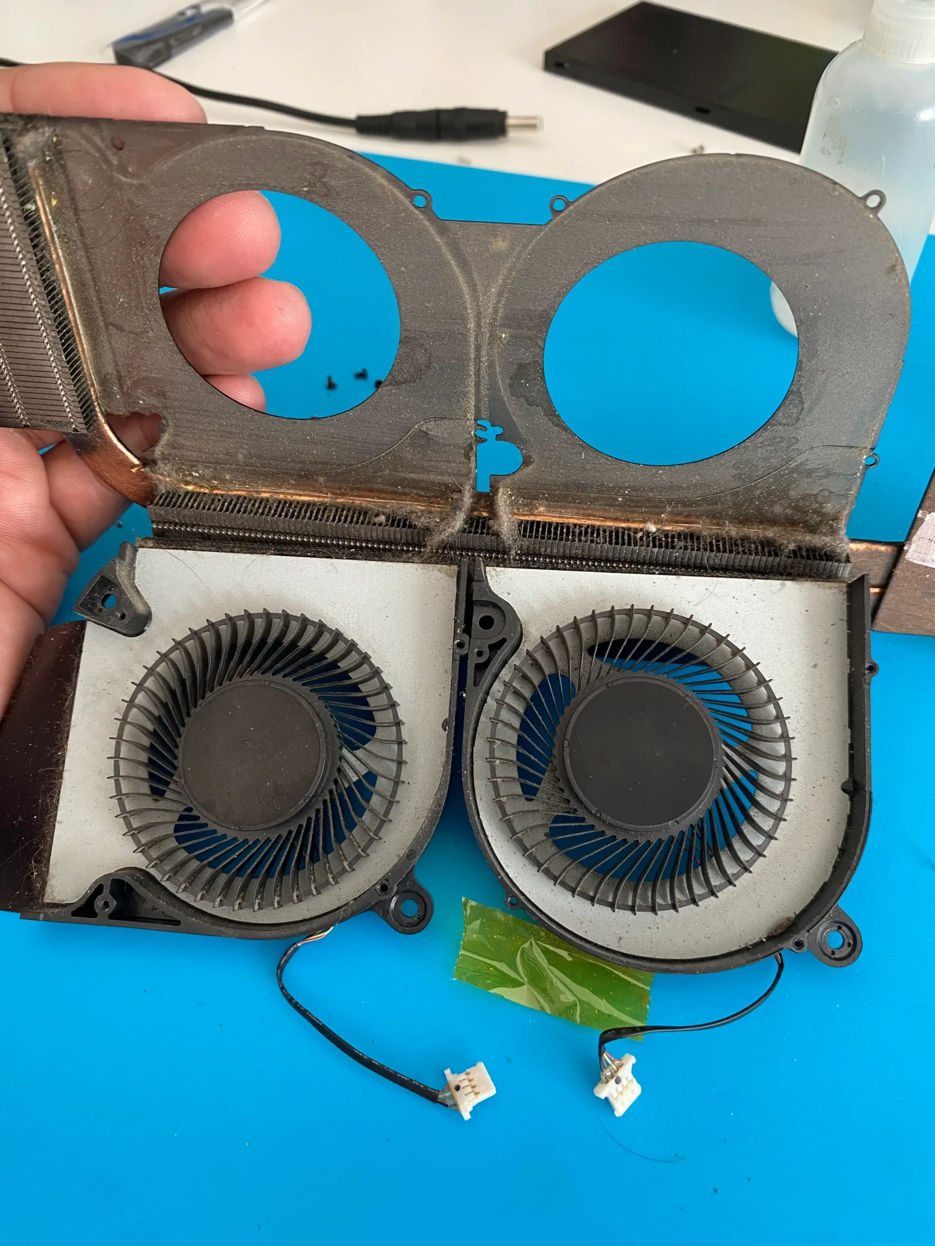 limpieza de coolers gamer notebook