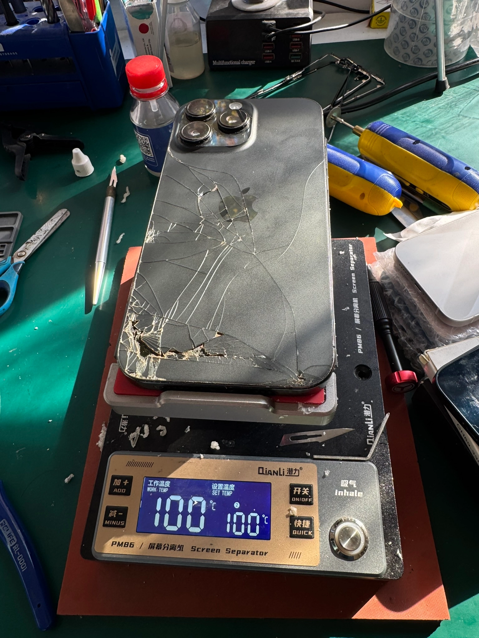 tapa rota iphone 15 pro max