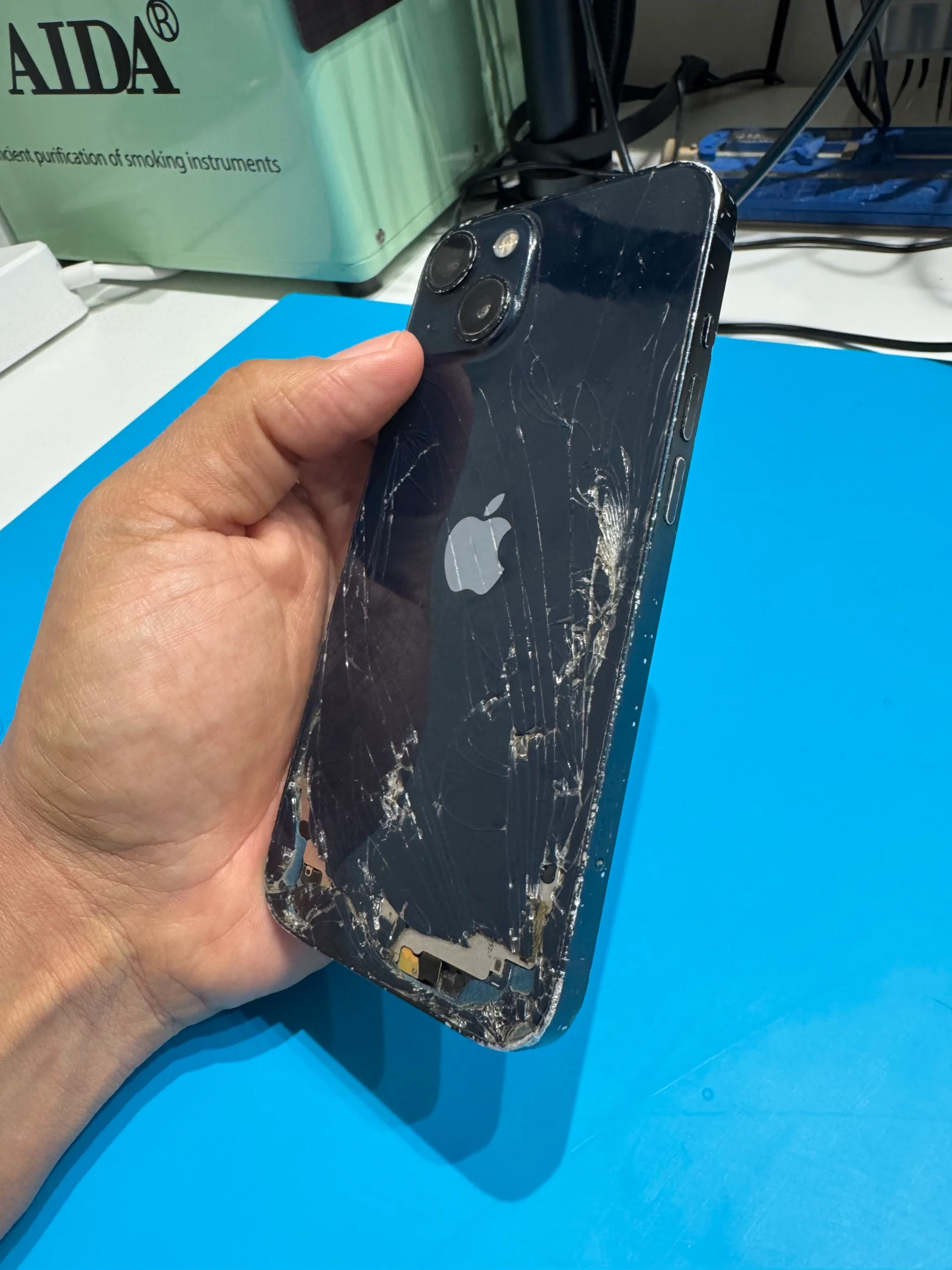 tapa trasera rota iphone 12